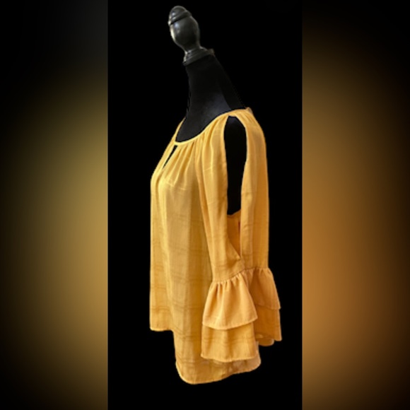 BCX: Cold Shoulder Blouse - Picture 16 of 17